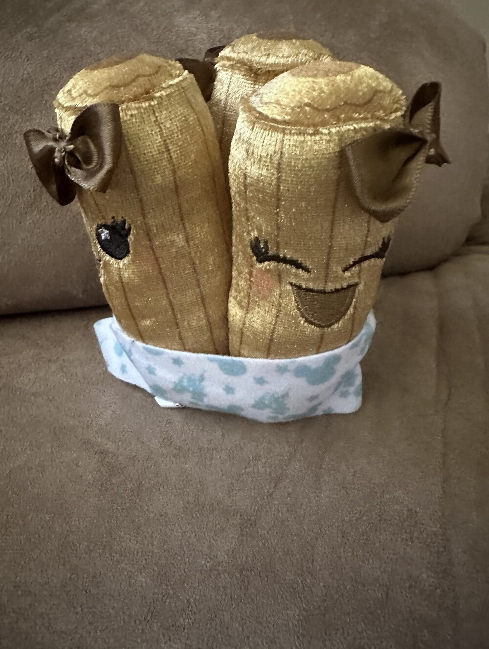 Plush Gold Smiling Log Trio Kids Toy - Brand Unknown